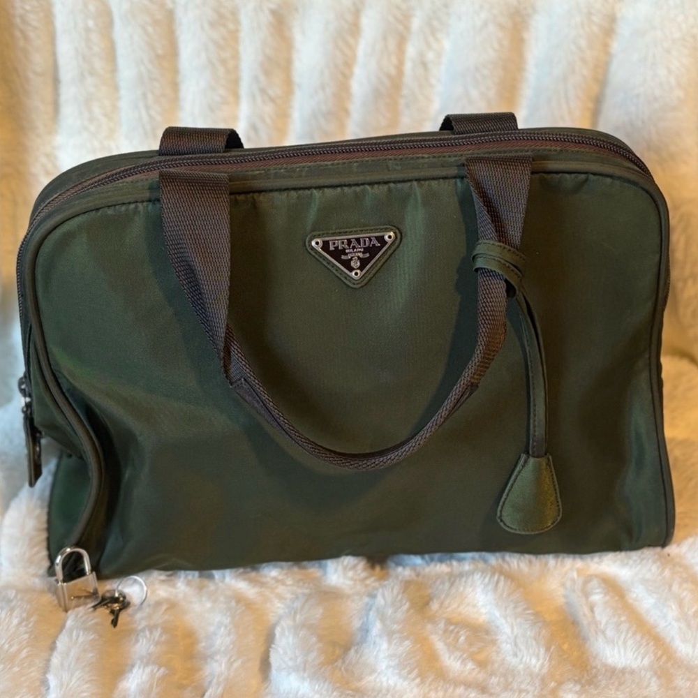 Prada nylon bag with lock and 2 keys - Picture 1 of 10